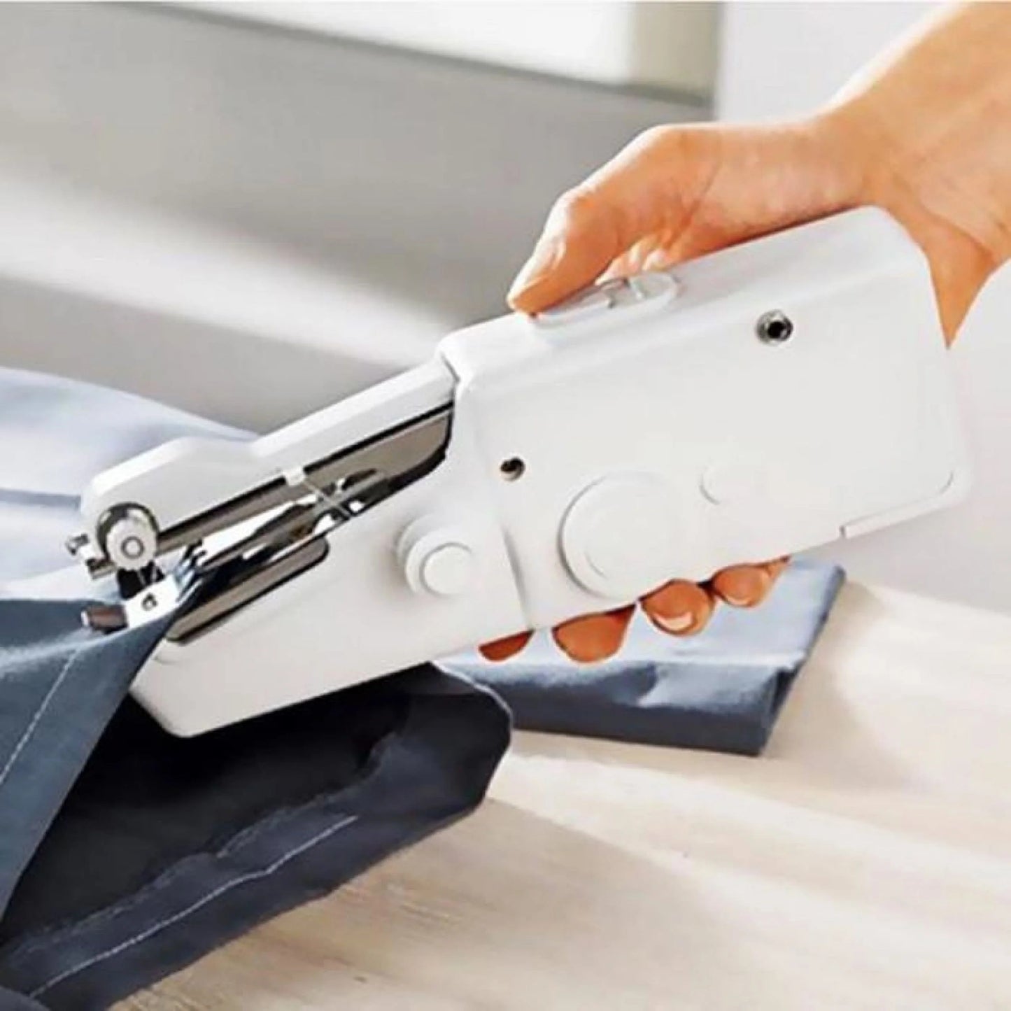 Handy Stitch Portable Cordless Sewing Machine – Quick Fabric Repairs